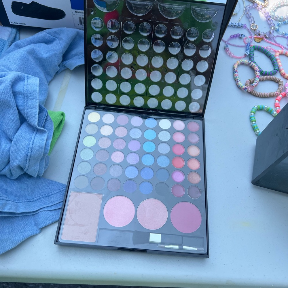 Multi-Color Eyeshadow Palette